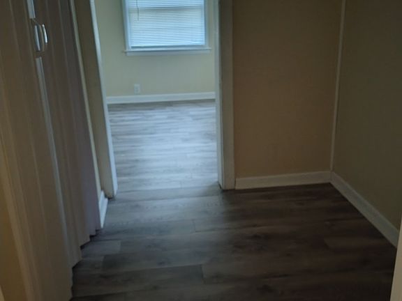 4th image of 17462 Afton Ave