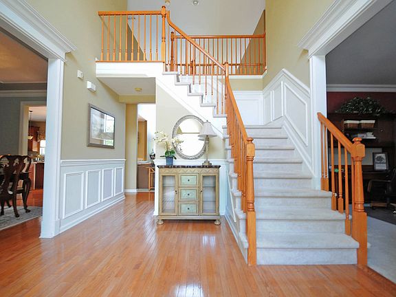 GRAND FOYER
