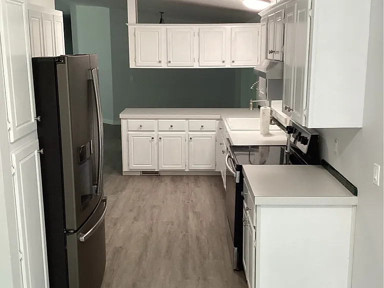 330 SW Newton Dr — Photo 8