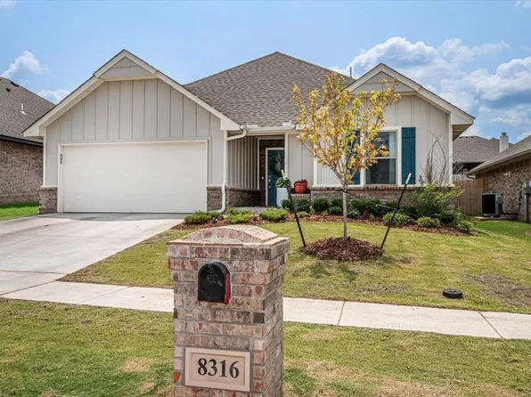 8316 NW 163rd Ter, Edmond, OK 73013