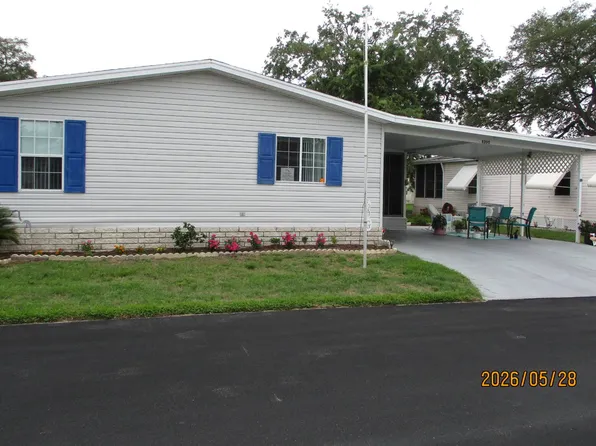 8200 Cedar Creek Dr, New Port Richey, FL 34653