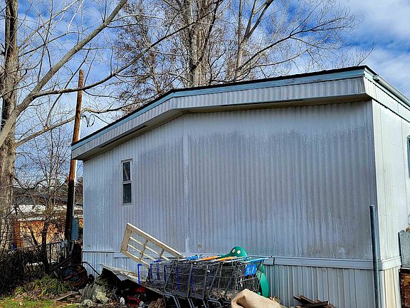 3rd image of 230 Valley Dr