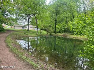 798 Lawson Rd, Crossville, TN 38571