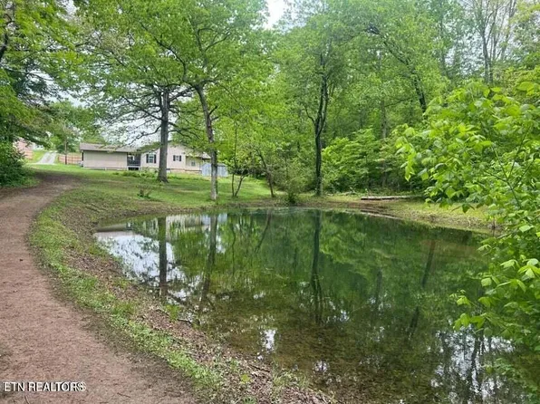 798 Lawson Rd, Crossville, TN 38571