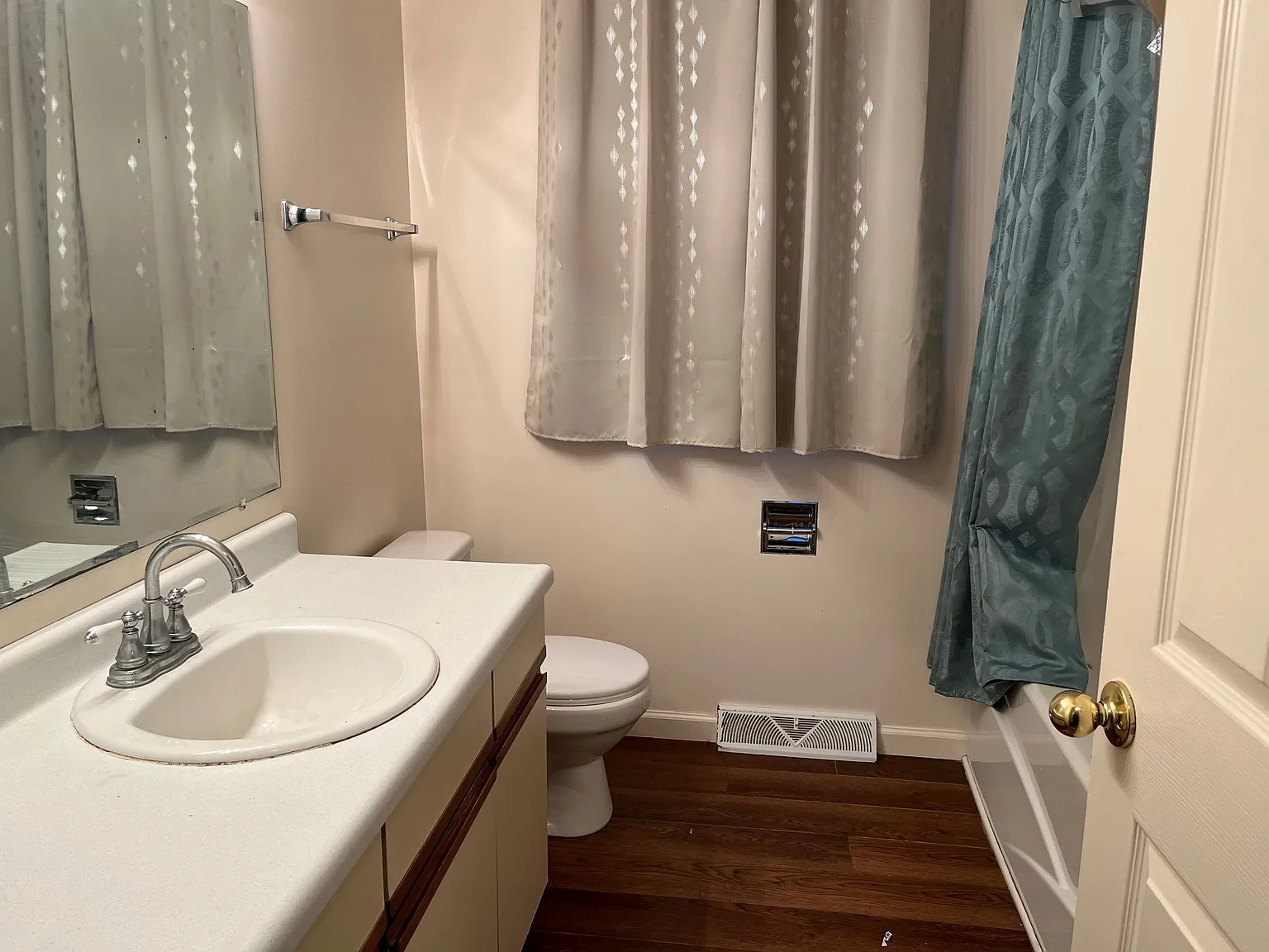567 Dupont Rd — Photo 4