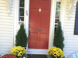 28 Oak St, Cresskill, NJ 07626