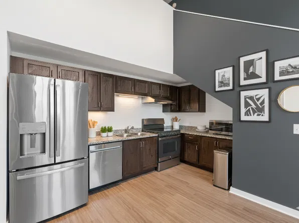 Art Lofts @ Overton, 1951 Poplar Ave #226, Memphis, TN 38104