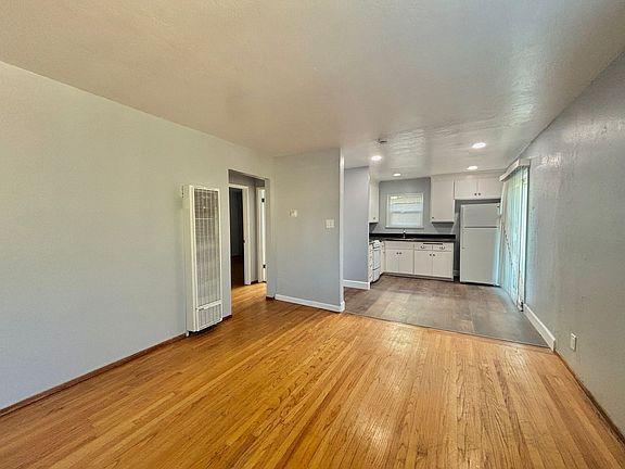 4th image of 3414 64th Avenue Pl #B