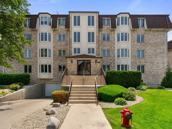 3640 186th St APT 101, Lansing, IL 60438