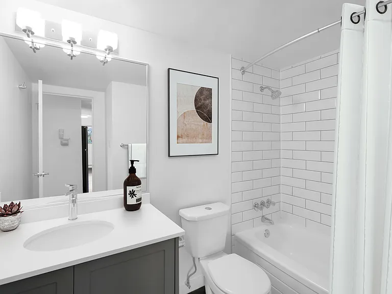 1010 McKenzie Ave #203 — Photo 7