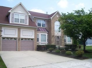 2200 Thornknoll Dr, Fort Washington, MD 20744