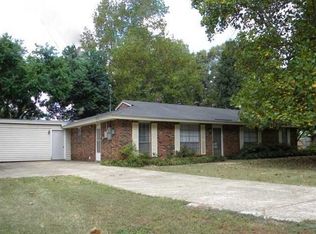 223 3rd St, Wetumpka, AL 36092
