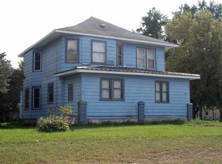 302 Hayes St W, Hazleton, IA 50641