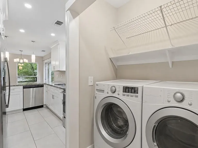 4930 Farmstead Ct NE — Photo 15