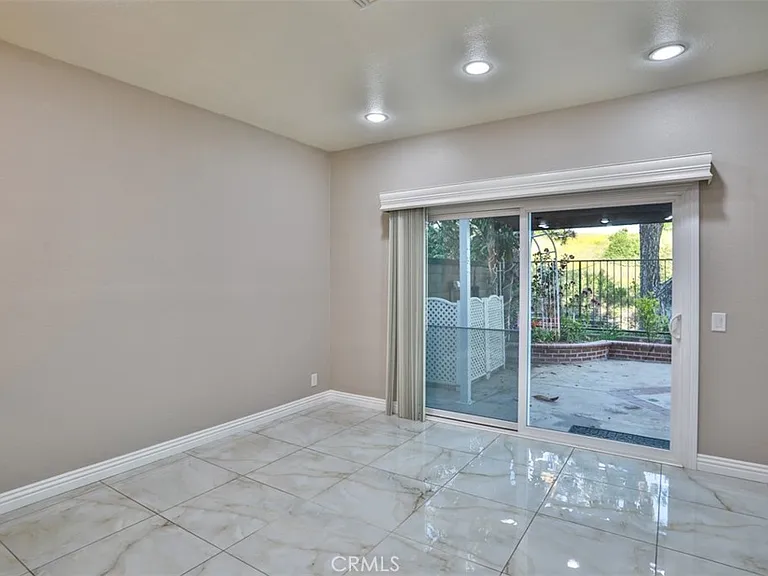 176 Calle Renata — Photo 32