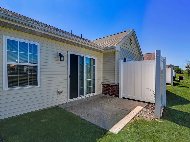 Ashwood Place — Photo 18