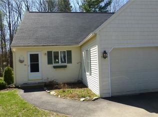 10 Chickadee Ln #10, Kennebunk, ME 04043