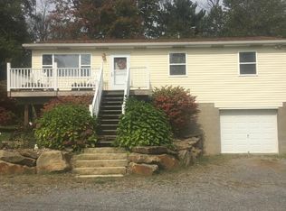 231 Woodlands Rd, Evans City, PA 16033