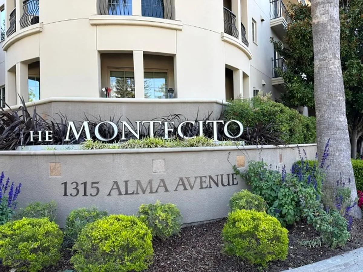 Building Photo - 1315 Alma Ave #414