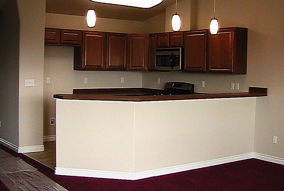 2nd image of 6190 S Clearview Cir