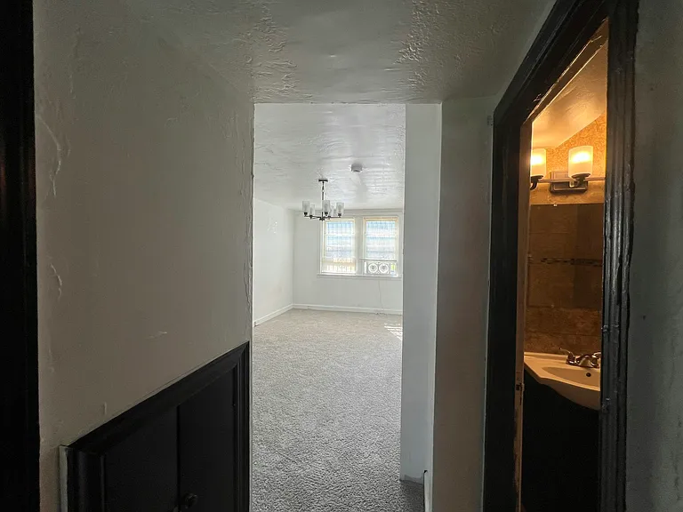 399 E Cliveden St #B — Photo 5