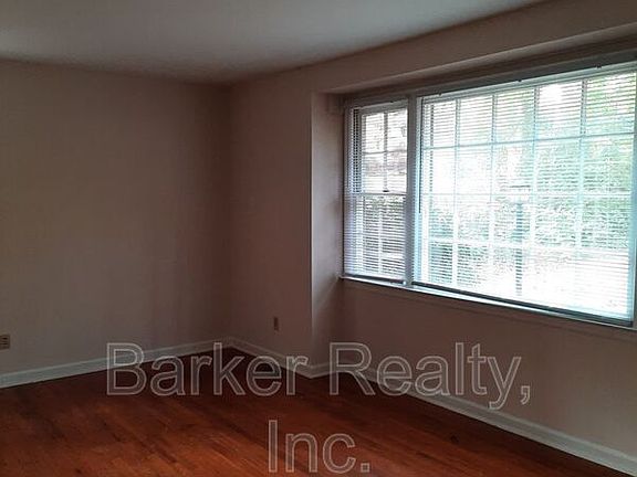2nd image of 2302 Lora Ln