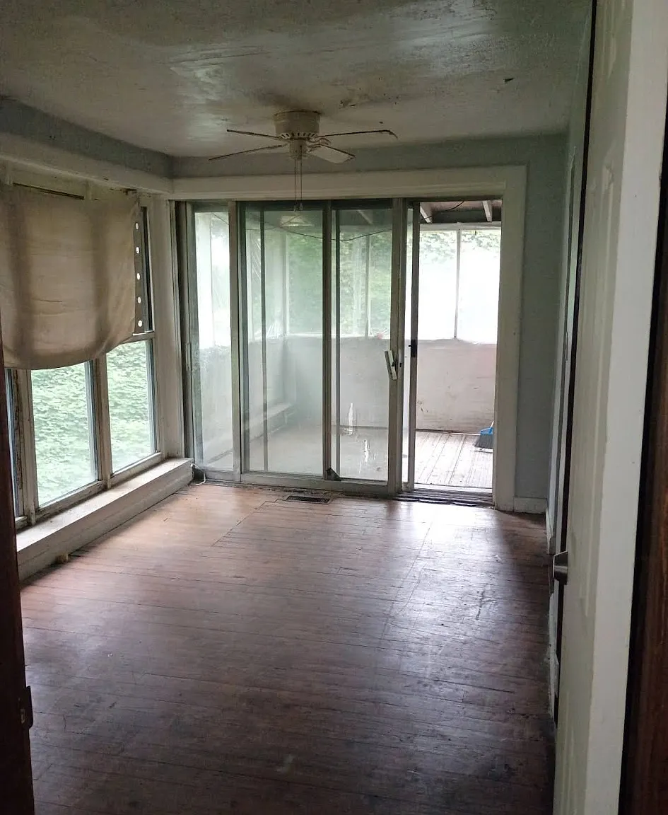 4 bed, $700 — Photo 2