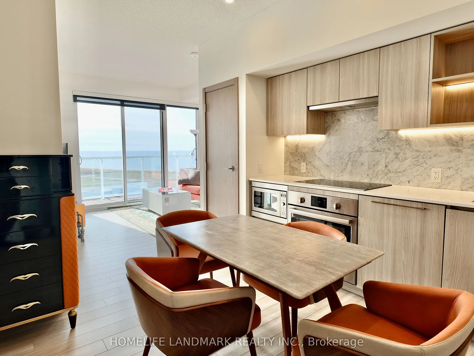 3 bed, $3,900 — Photo 2