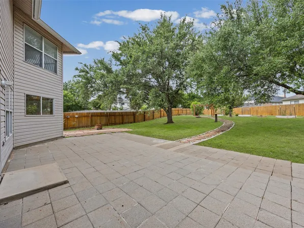 805 Catumet Dr, Pflugerville, TX 78660