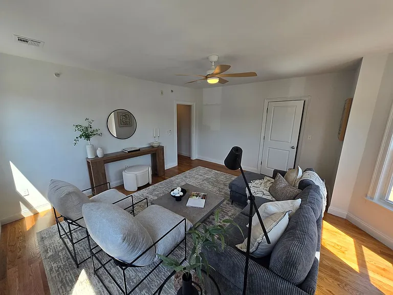 355 Adams Street — Photo 13