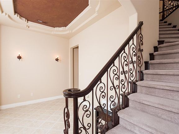 5th image of 2701 W Canyon Lakes Dr