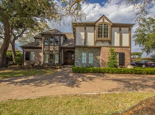 2008 Bayou Laporte Dr, Biloxi, MS 39531