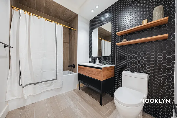 Rented by Nooklyn NYC LLC | media 13