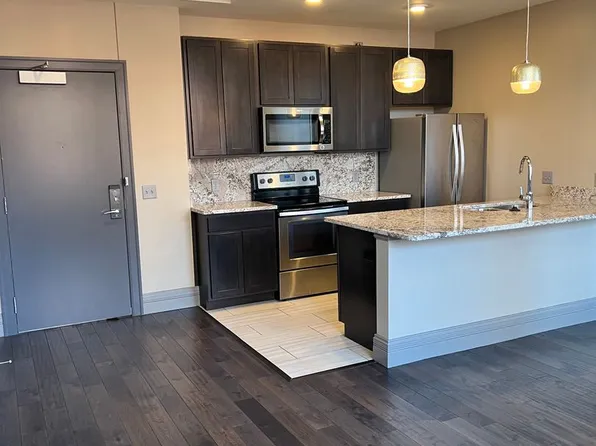 128-30 West 2nd St., 128-30 W 2nd St #805, Davenport, IA 52801