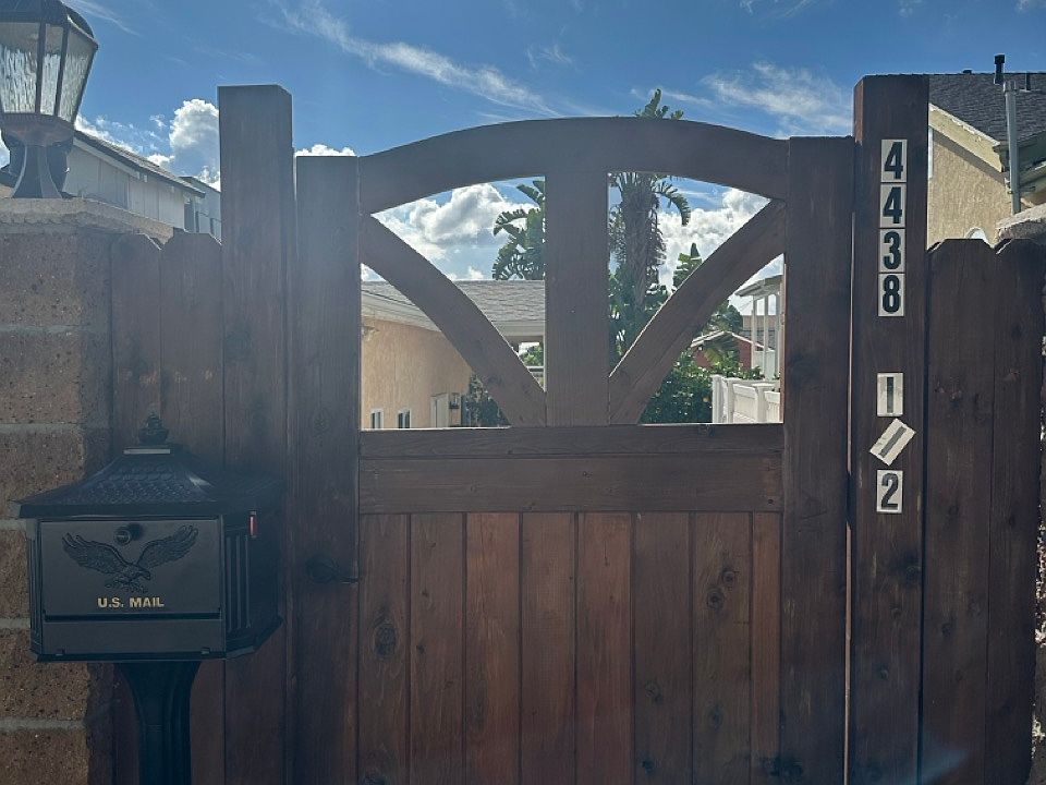 1st image of 4438 Briggs Ave