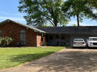 869 Mecklenburg Cv, Southaven, MS 38671