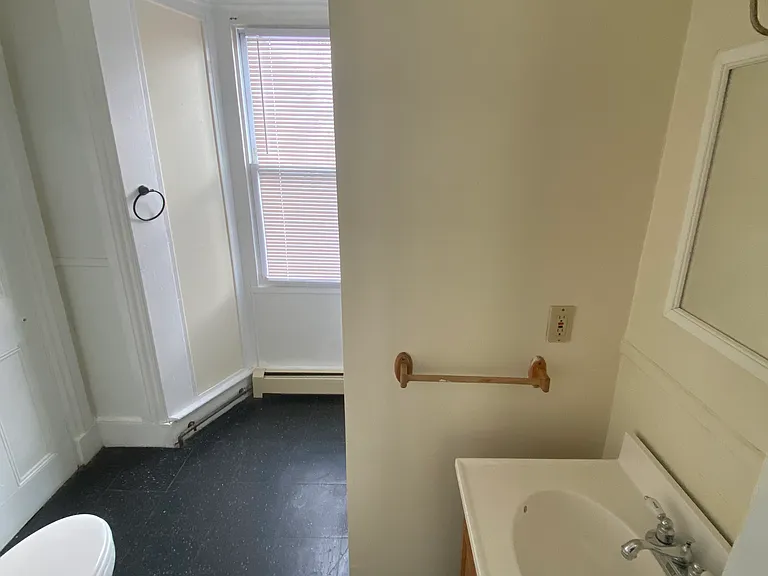 350 Pine St #2F — Photo 3