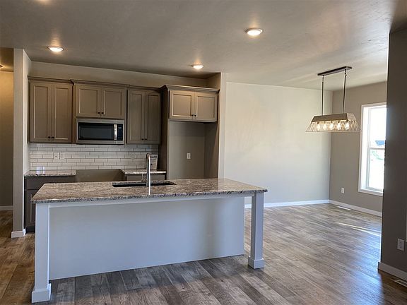 3rd image of 4554 Trellis Dr