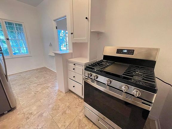 5th image of 366 N Sierra Bonita Ave #102