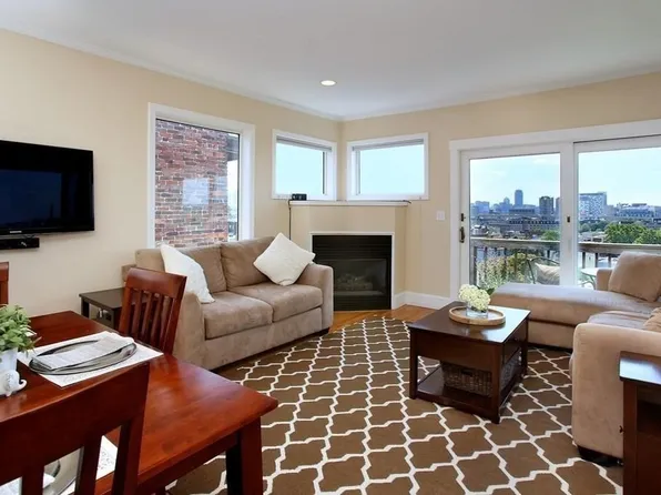 278 Bunker Hill St #3, Charlestown, MA 02129