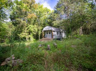 193 Dixon Ln, Pleasant Shade, TN 37145