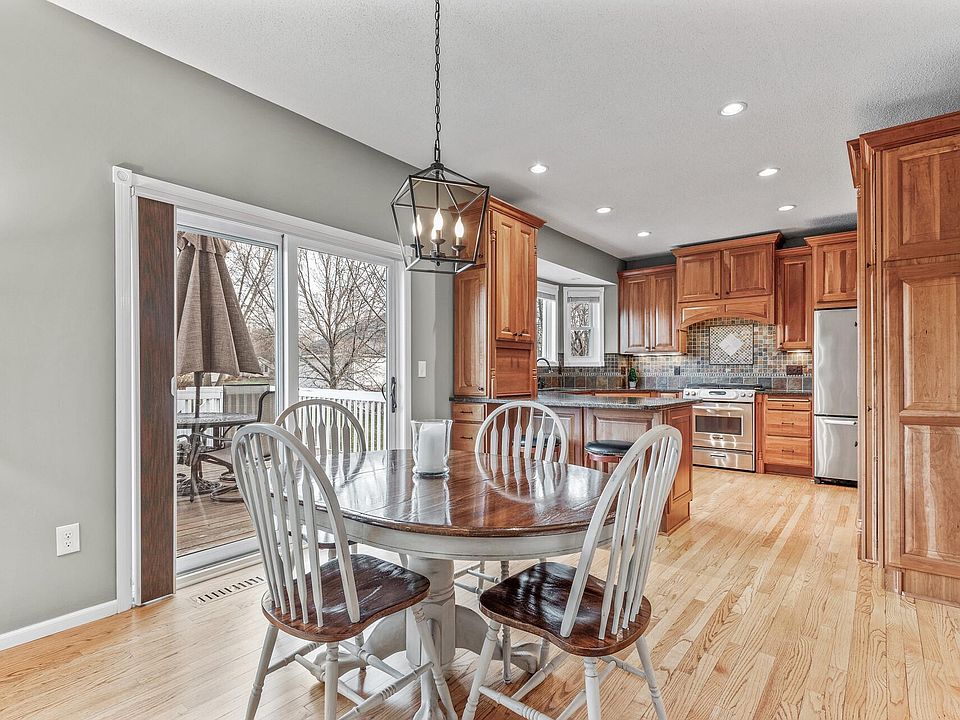 1st image of 3910 Urbandale Ln N