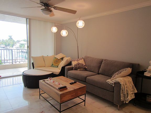 Living Area & Balcony