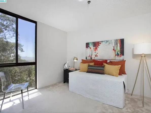 555 Pierce St APT 644, Albany, CA 94706