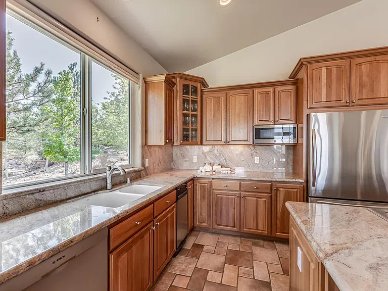 1039 Mountain Air Ct — Photo 23
