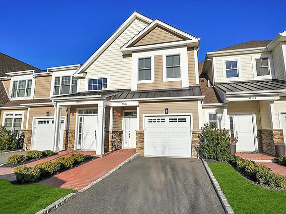2nd image of 54102 Spruce Pond Cir #54102