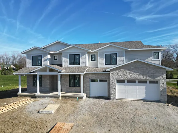 9353 Corydalis Ave, Saint John, IN 46373