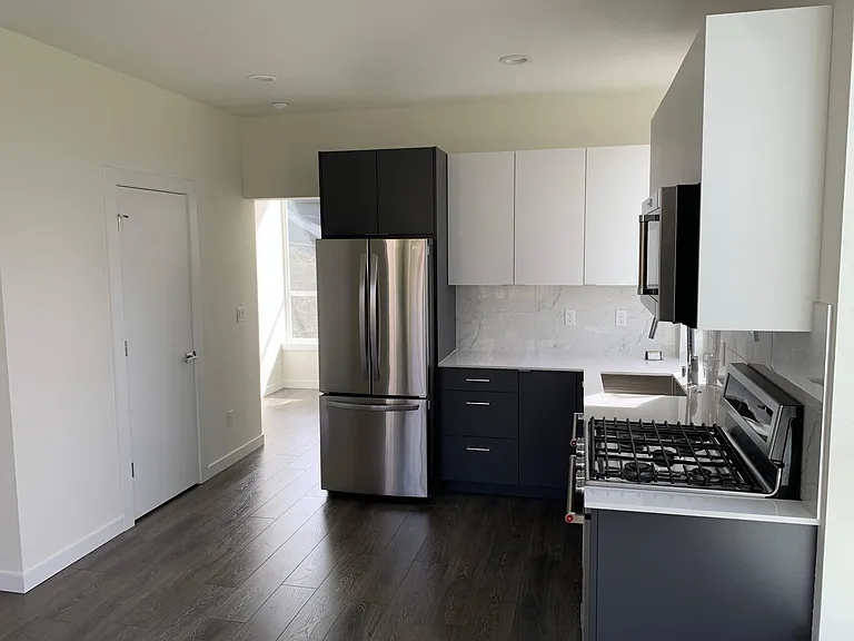 2210 S Charles St #A — Photo 9