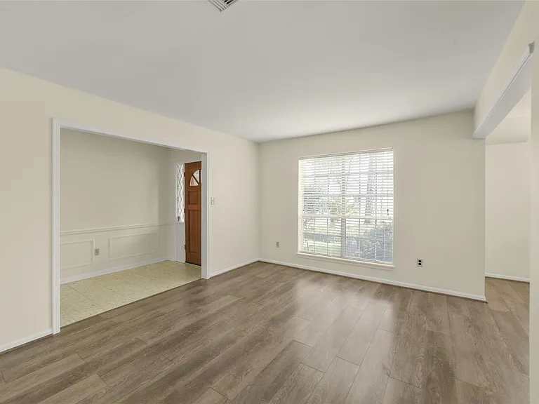7818 Kleingreen Ln — Photo 28