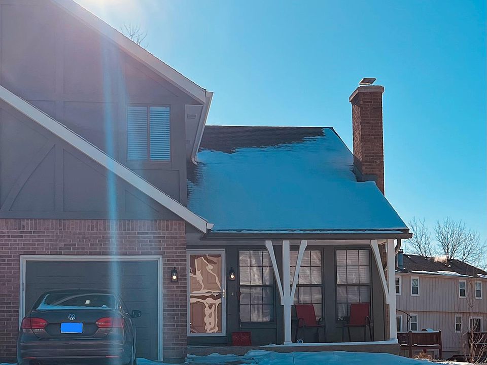 Front door/garage